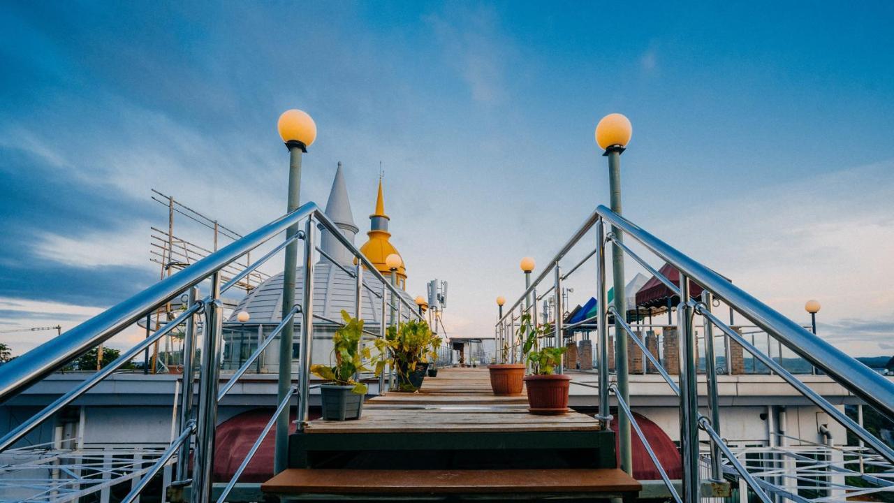 King'S Hotel Nagoya Batam Exterior photo