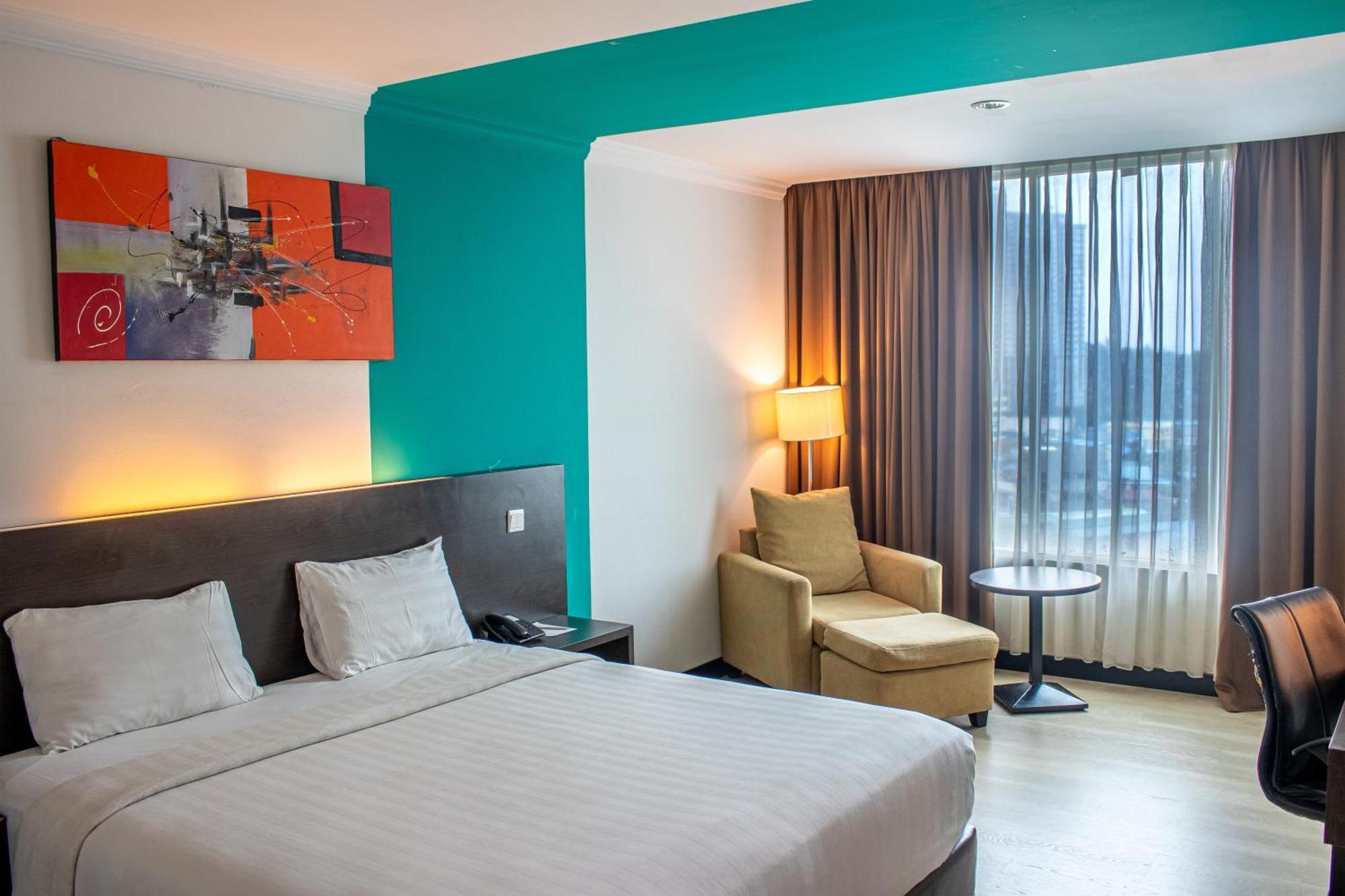 King'S Hotel Nagoya Batam Exterior photo