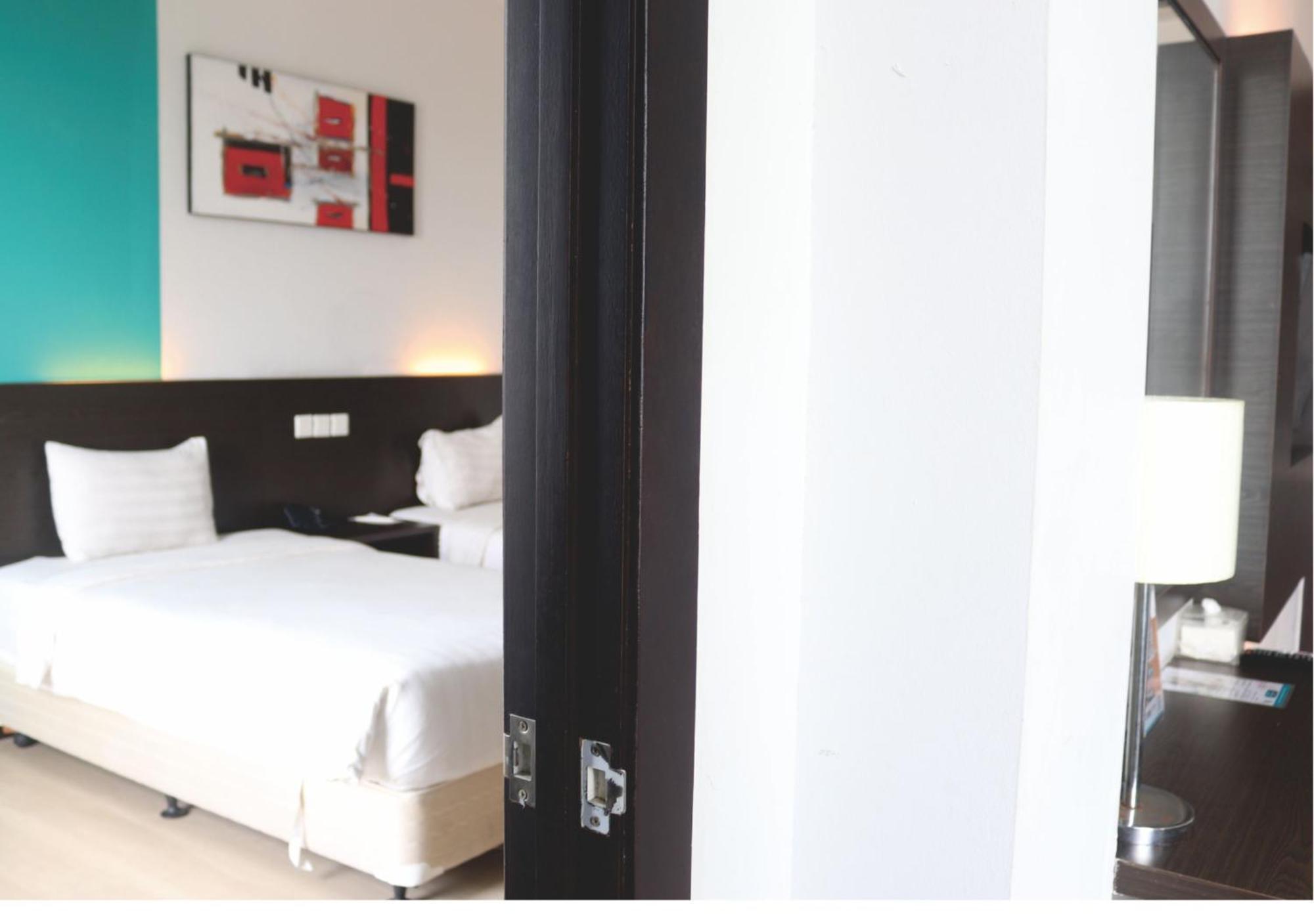 King'S Hotel Nagoya Batam Exterior photo