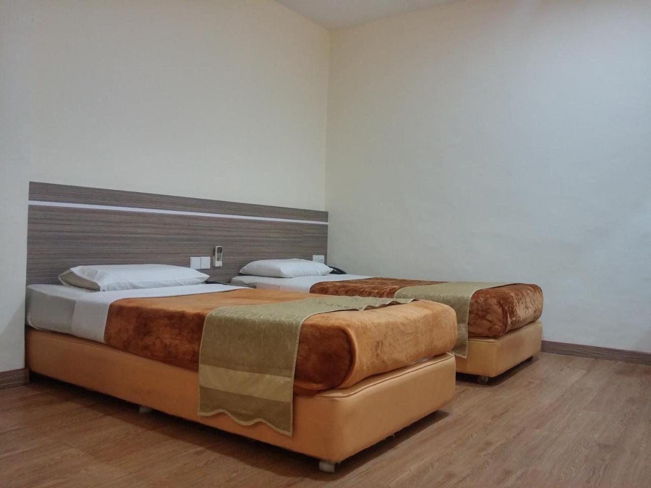 King'S Hotel Nagoya Batam Exterior photo